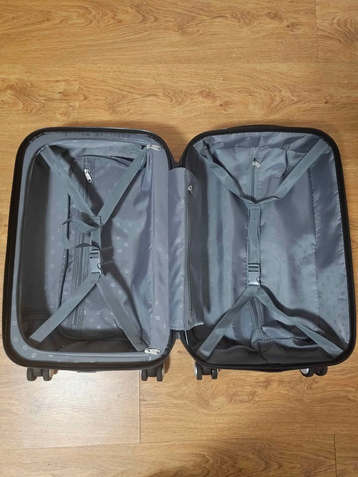 SWISSGEAR Hardside Carry-On Luggage - photo 4