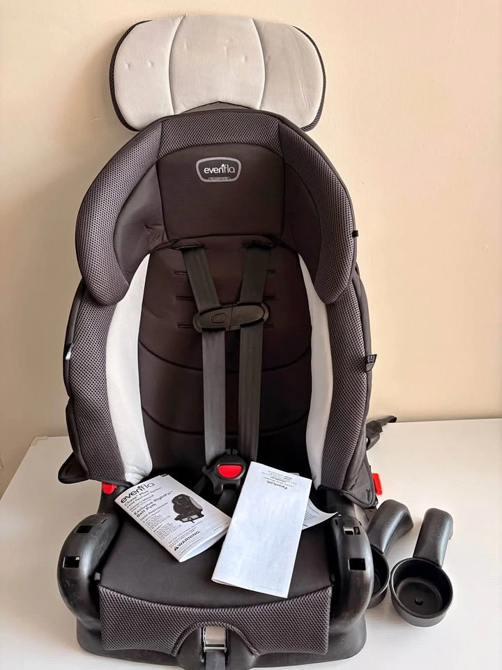 Evenflo Chase Plus 2-in-1 Car Seat - New Open Box