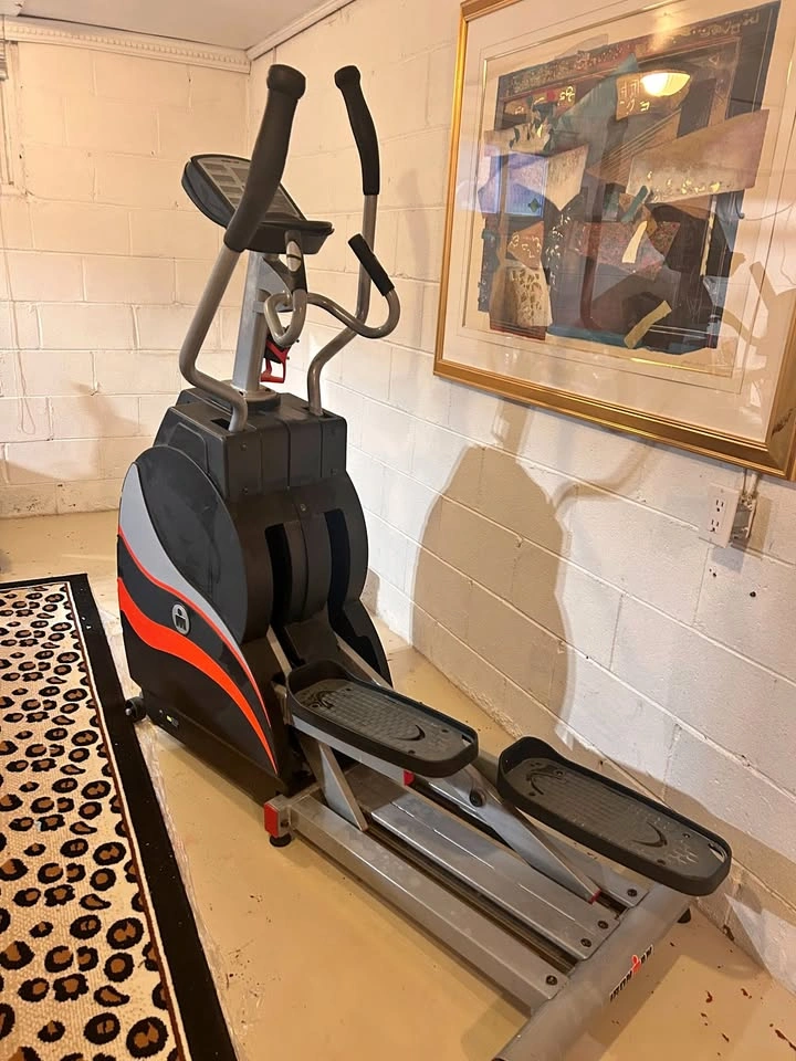 Elliptical Machine - Albion + Weston