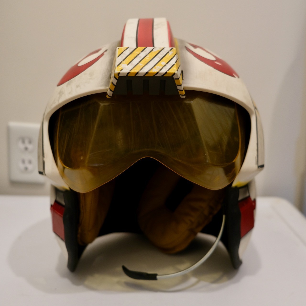 Star Wars Black Series Luke Skywalker Helmet Replica - photo 5
