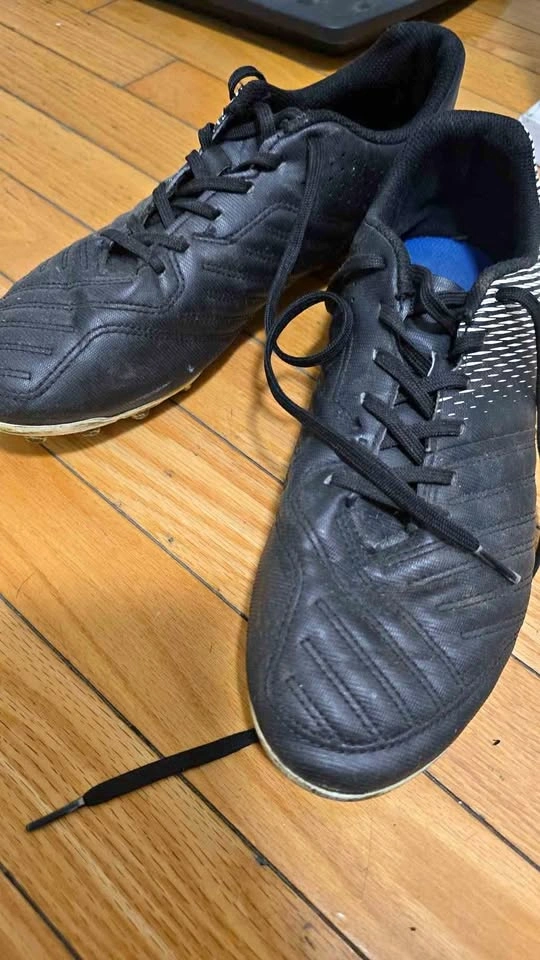 Kipsta Soccer Cleats - Size 9.5 Men's