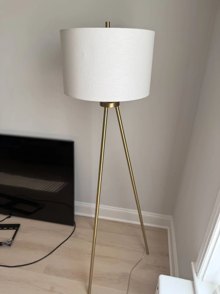 62" Modern Brass Tripod Floor Lamp w/ White Linen Shade - photo 3