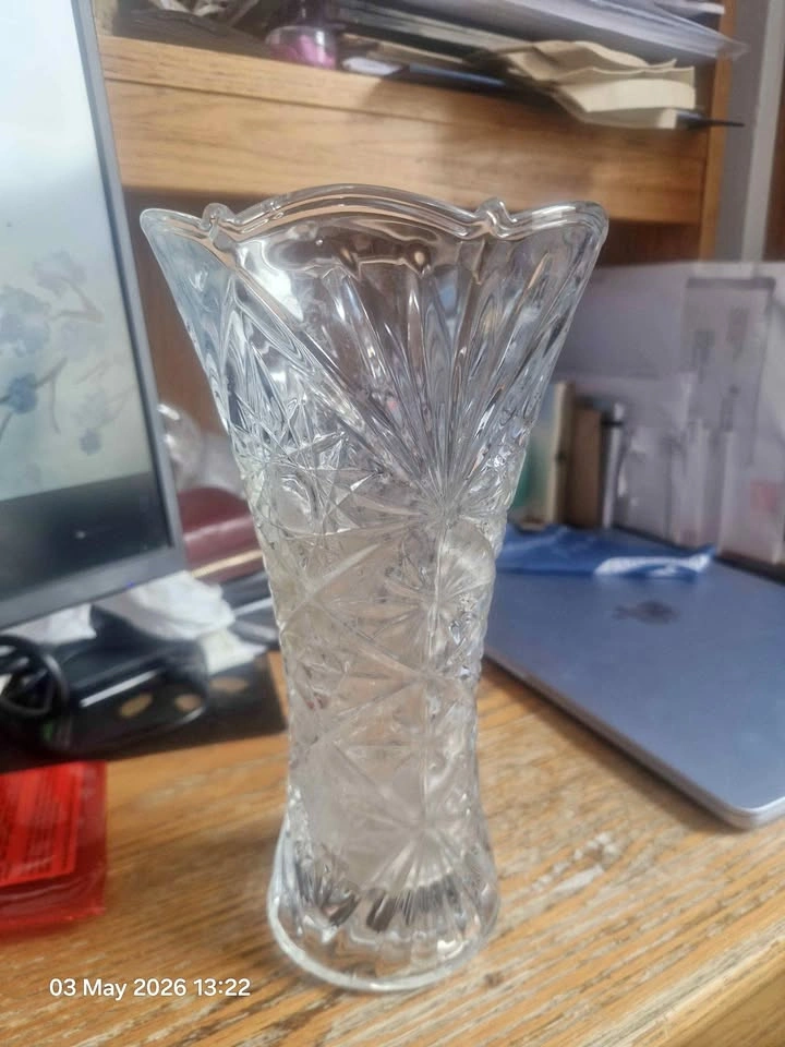 Glass vase
