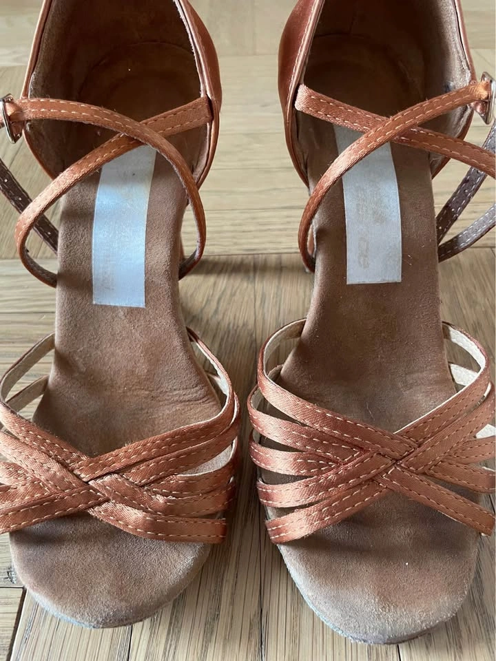 Aida Latin Shoes (23cm, W, 3” heels) - photo 2