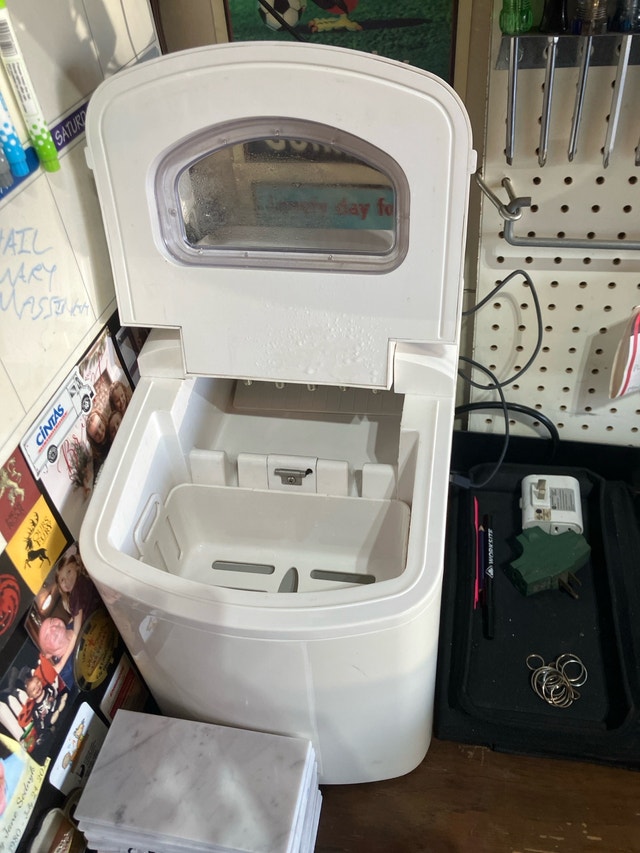 Ice machine used - photo 3