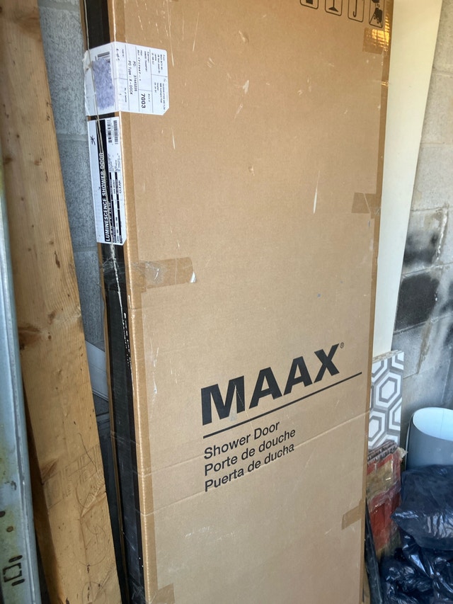 Brand New MAAX Luminescence Shower Door