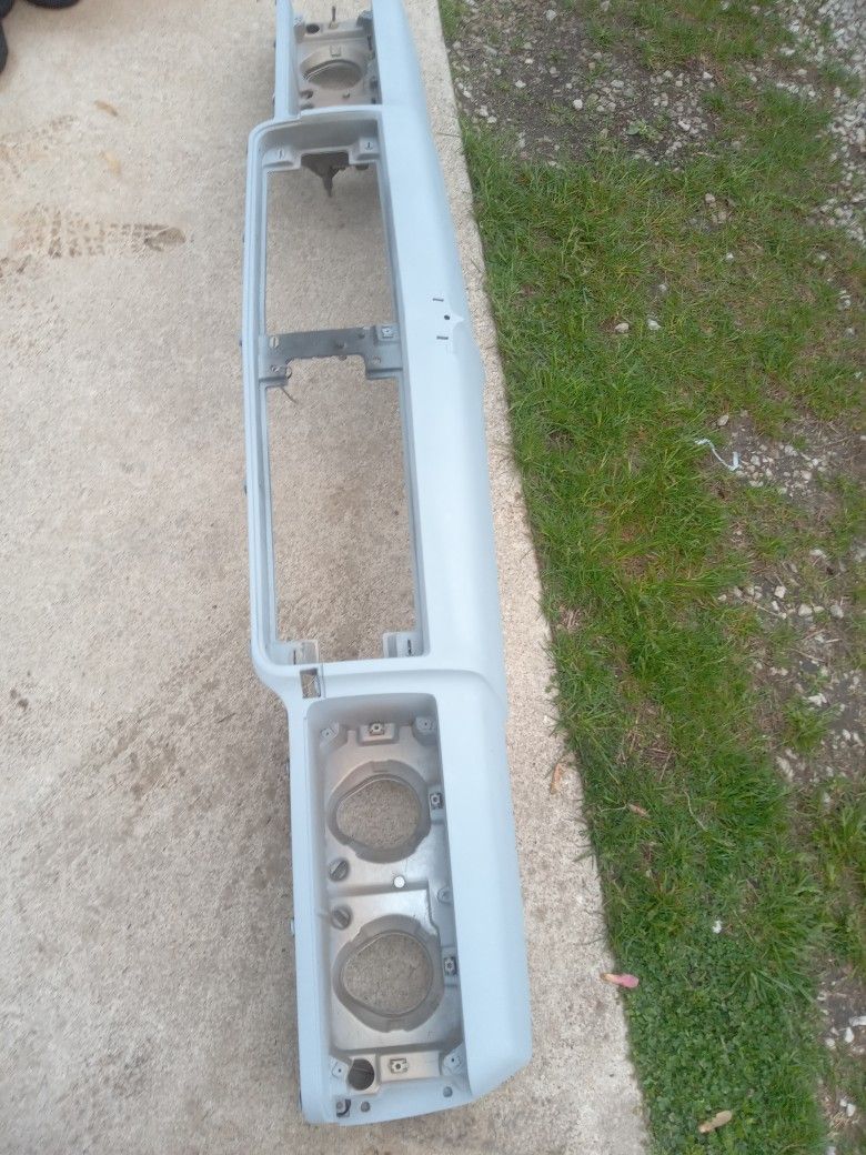 Chevy Caprice Front Clip Bumper Grill 1980's - photo 3