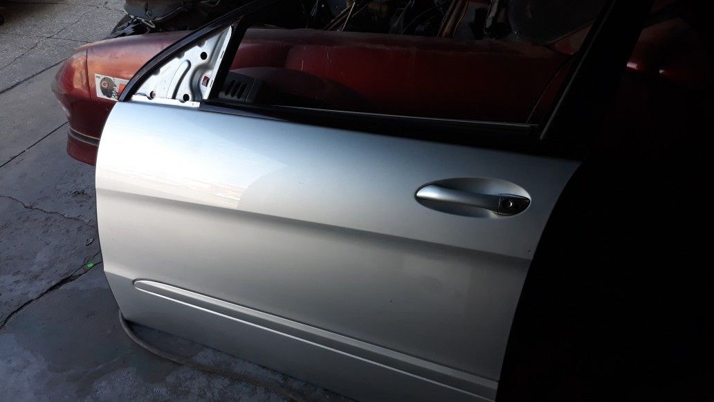 2006-2010 Mercedes R-Class Front Doors & Headlights - photo 2