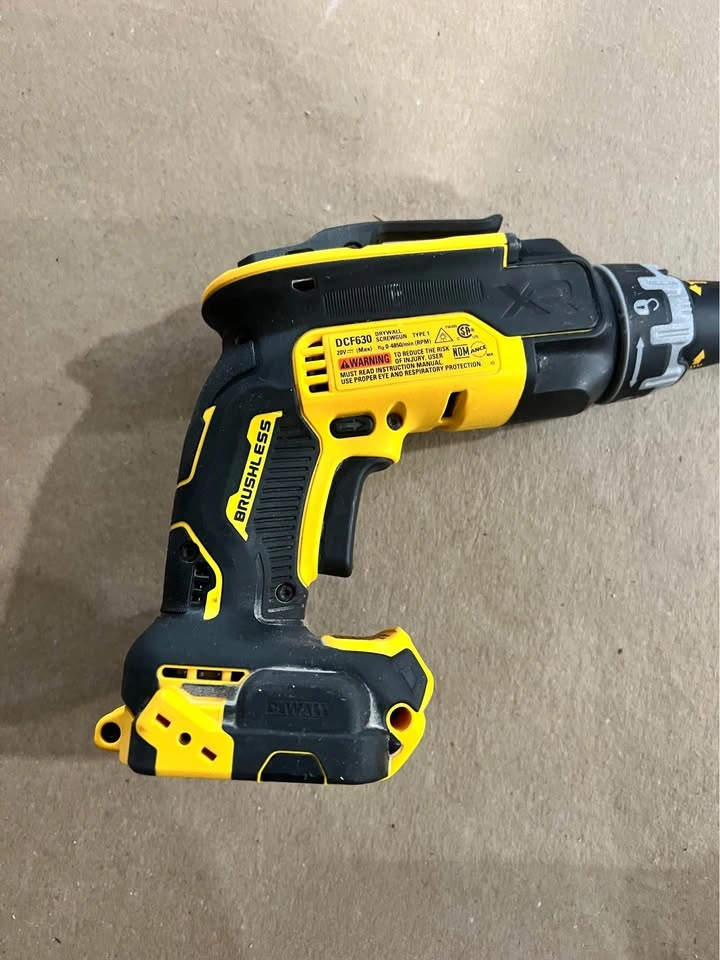 Dewalt Cordless Drywall Gun - photo 3