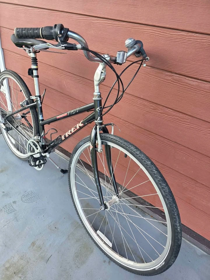 Trek Multitrack 720 Bike - photo 4