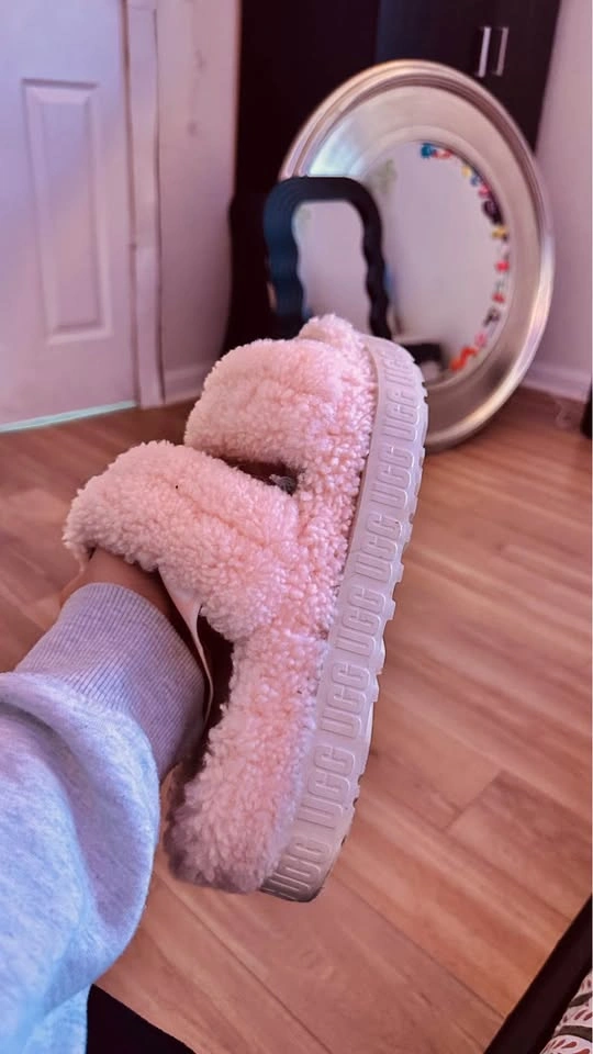 ✨ UGG Fluff Yeah Sherpa Slides ✨ - photo 2