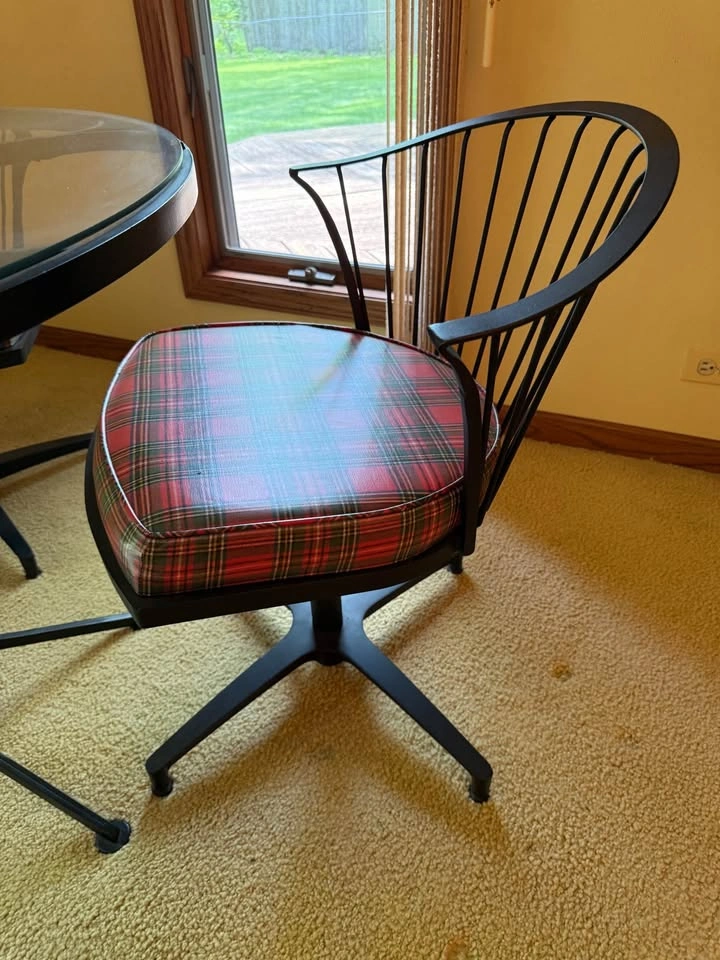 Vintage Mid-Century Modern Kitchen Dinette Set - photo 3