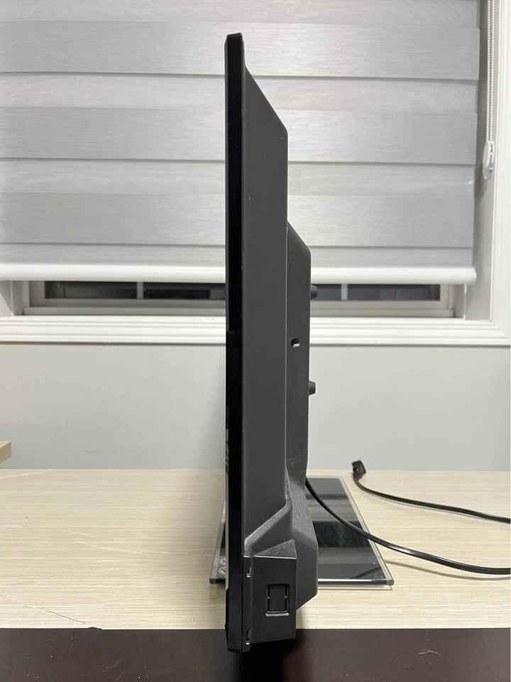 28" RCA Non-Smart TV - photo 3