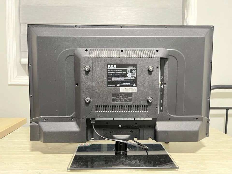 28" RCA Non-Smart TV - photo 4