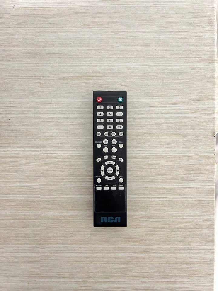 28" RCA Non-Smart TV - photo 5