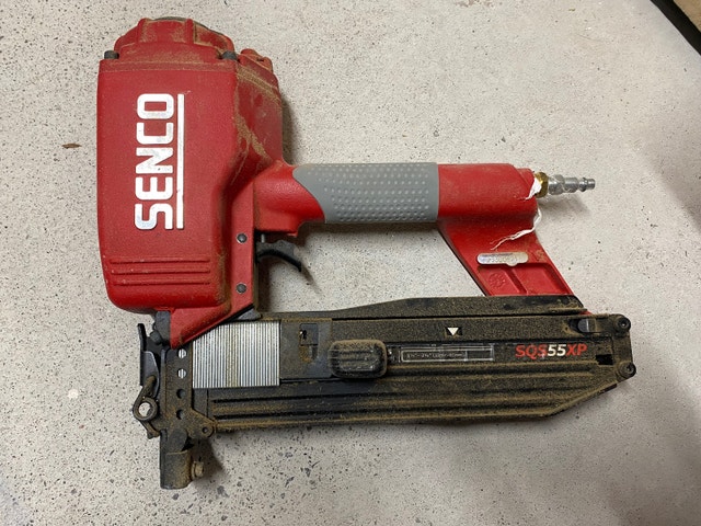 Air staple gun