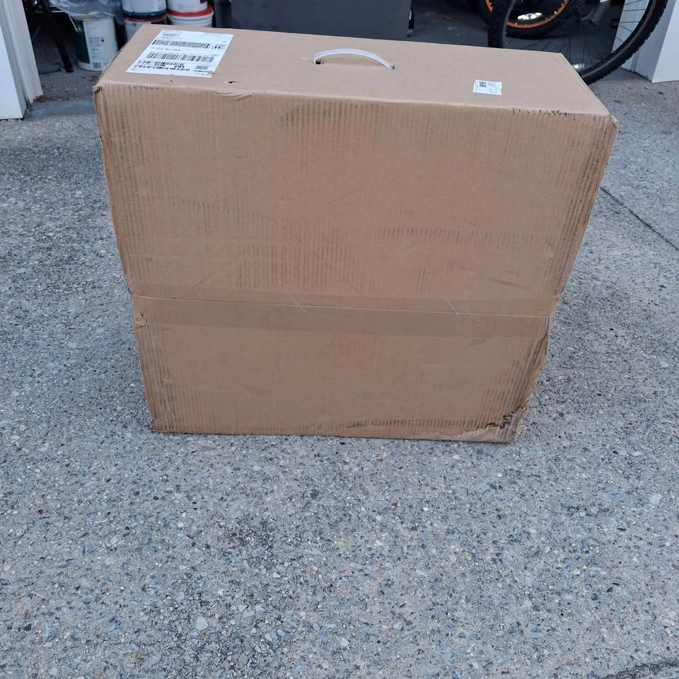 New in box stainless steel undermount sink - photo 3