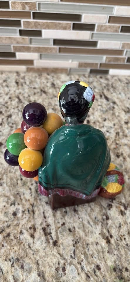 Royal Doulton England "Old Balloon Seller" 1315 - photo 4