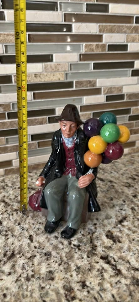 Royal Doulton "The Balloon Man" 1954
