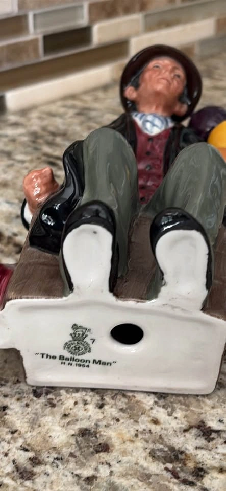 Royal Doulton "The Balloon Man" 1954 - photo 5