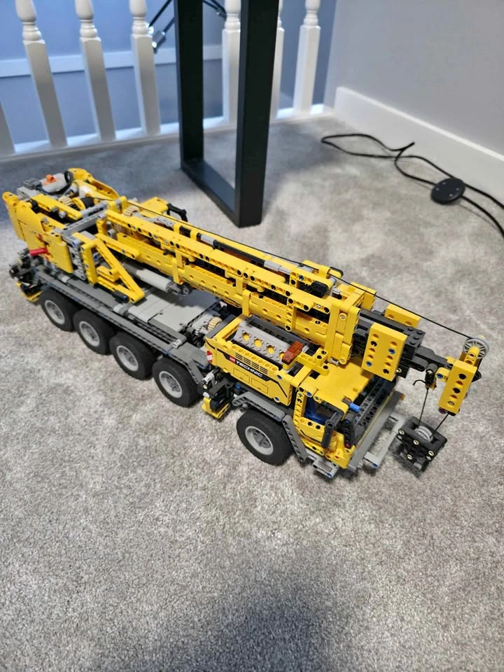 LEGO Technic Mobile Crane (42009) – Complete & Working