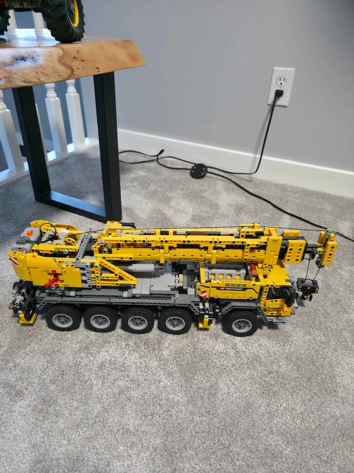 LEGO Technic Mobile Crane (42009) – Complete & Working - photo 2