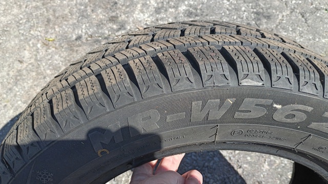 2 Tires 215/55 R16