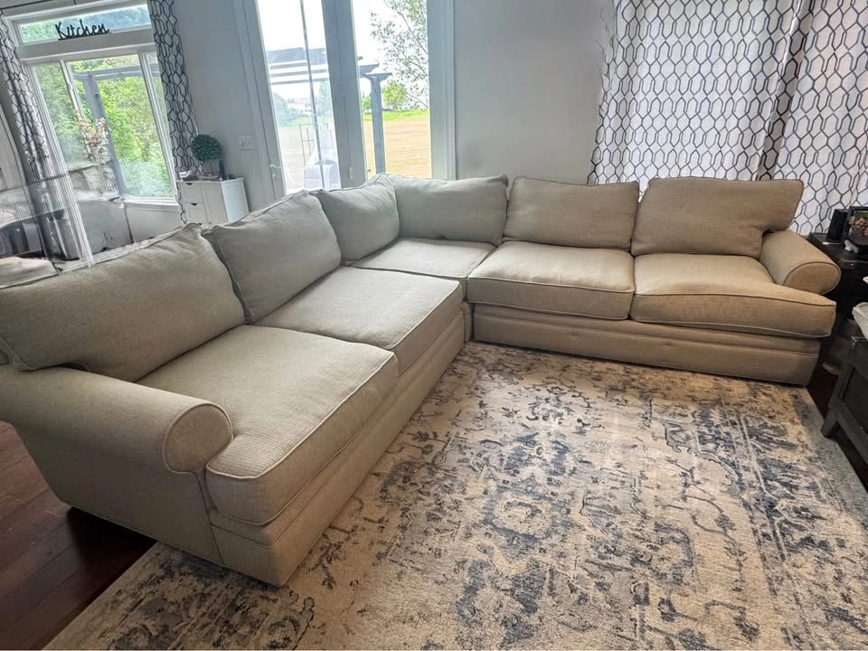 Cindy Crawford Home Sectional Sofa – Neutral Beige – Excellent C - photo 3