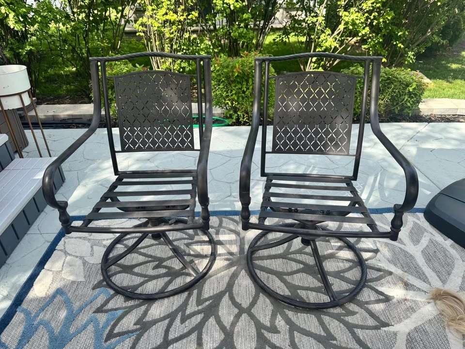 Set of 2 Outdoor Metal Swivel Patio Chairs with Cushions - photo 2