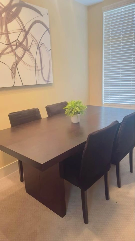 Table and 4 chairs - photo 3