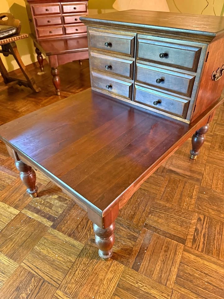 2 Matching Brandt End Tables