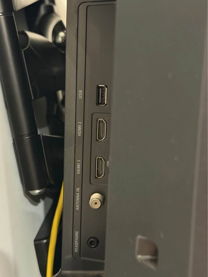 Sanyo 43” Smart LED TV - photo 3