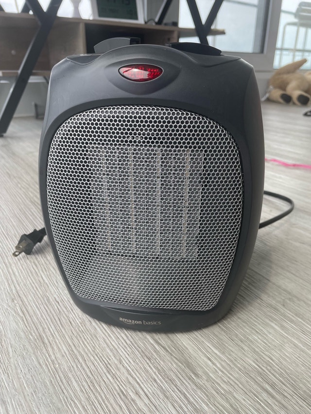 Amazon Basics Space Heater