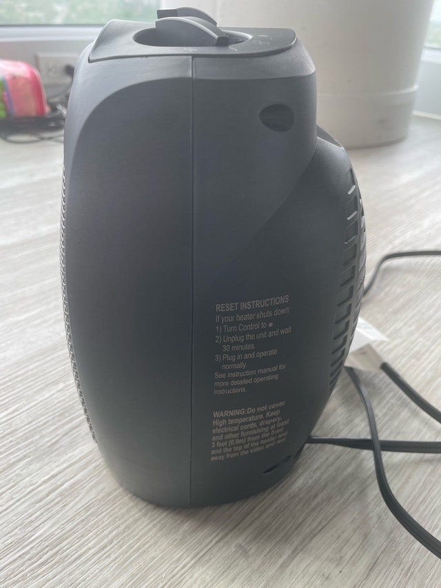 Amazon Basics Space Heater - photo 2