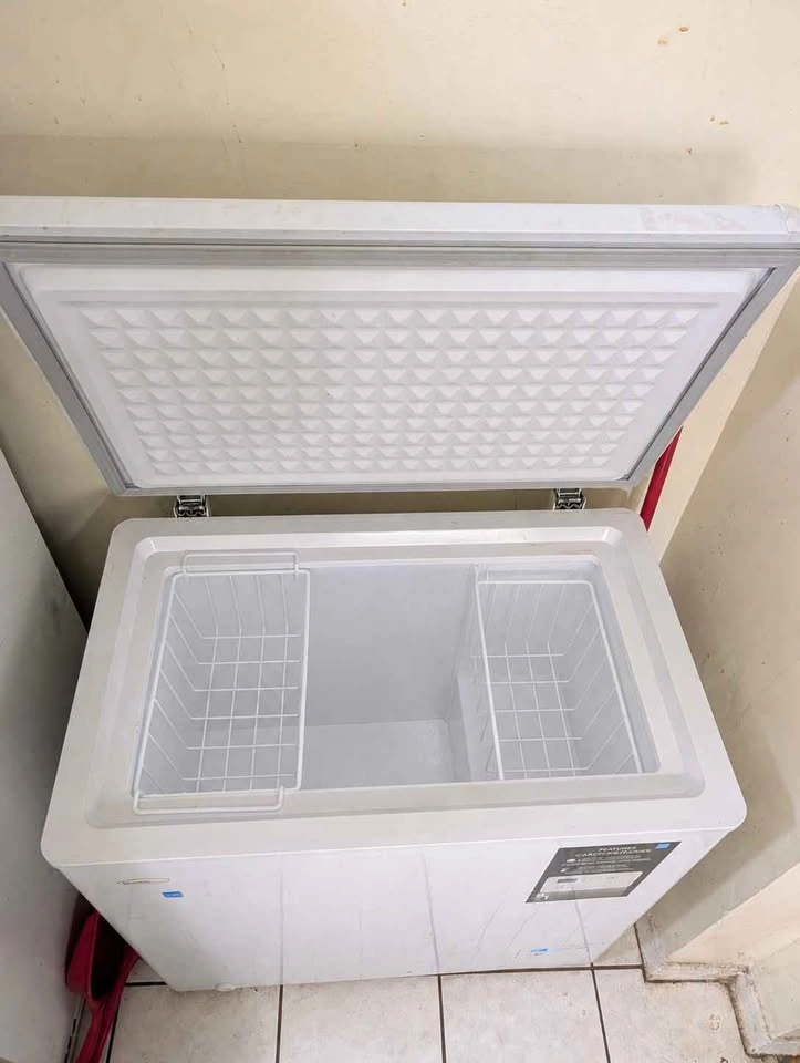 Danby 5.1 cu. ft Chest Freezer - photo 2