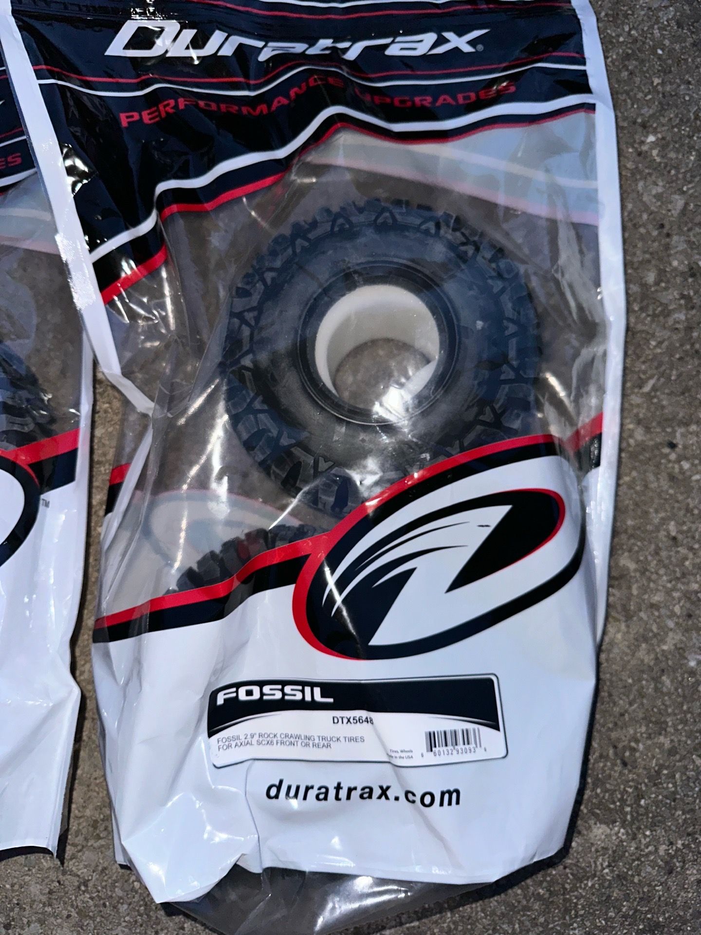 Duratrax Fossil 2.9” Rock Crawling Tires (4) for Axial SCX6 – DT - photo 2