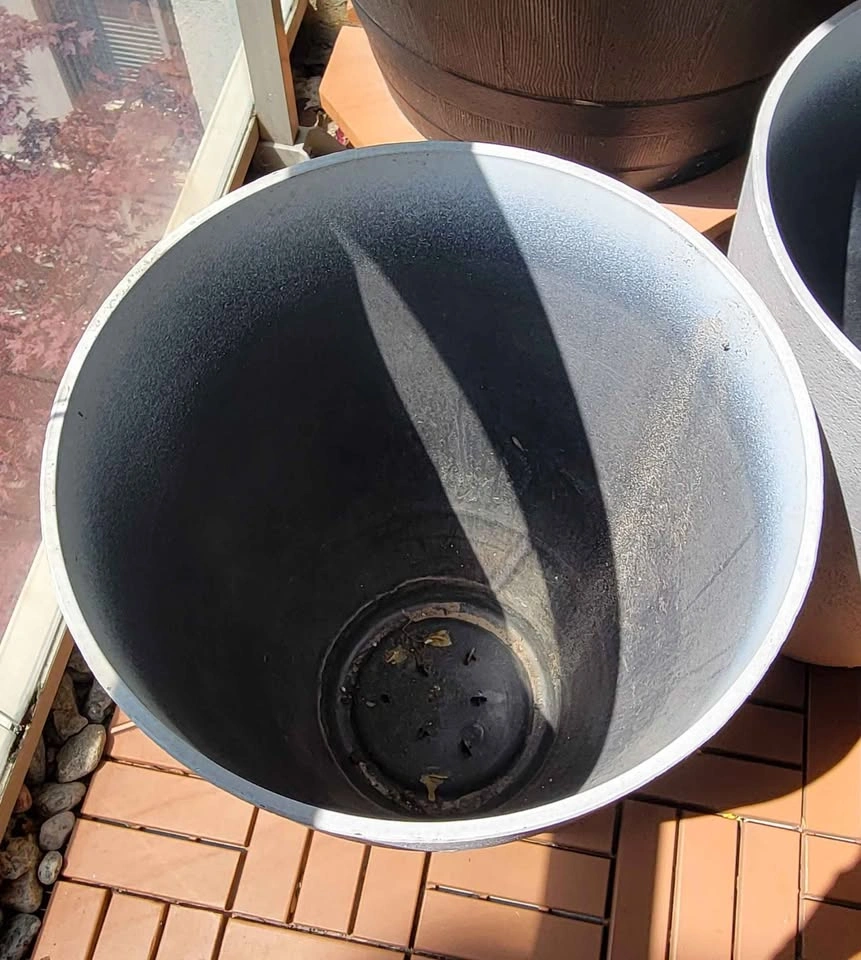 Set of large planters - photo 4