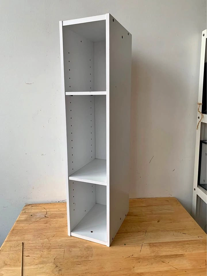 Narrow bookshelf storage