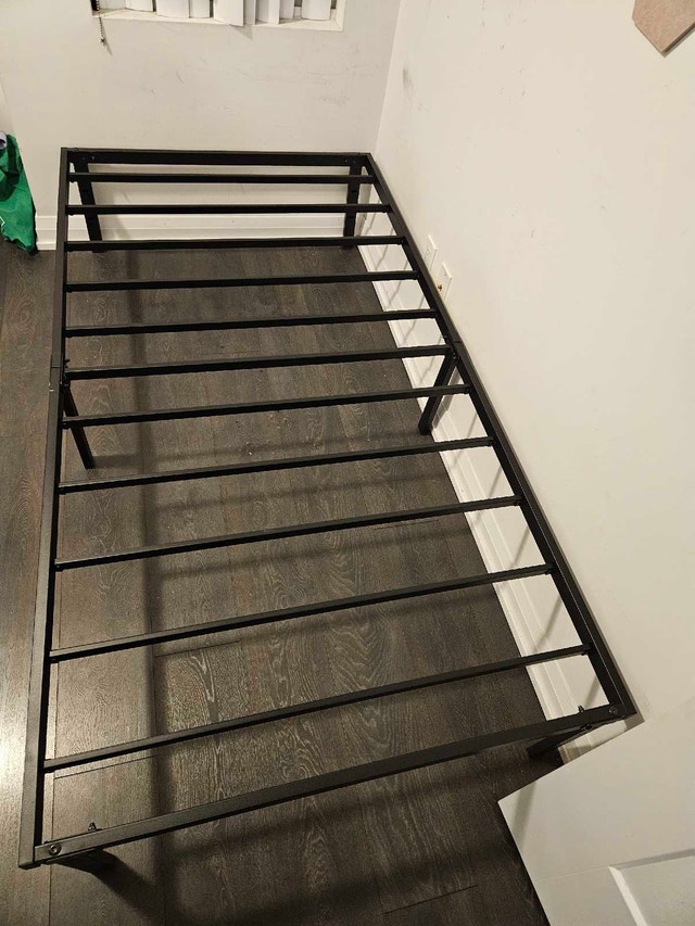 Queen Metal Bed Frame - Black - photo 4