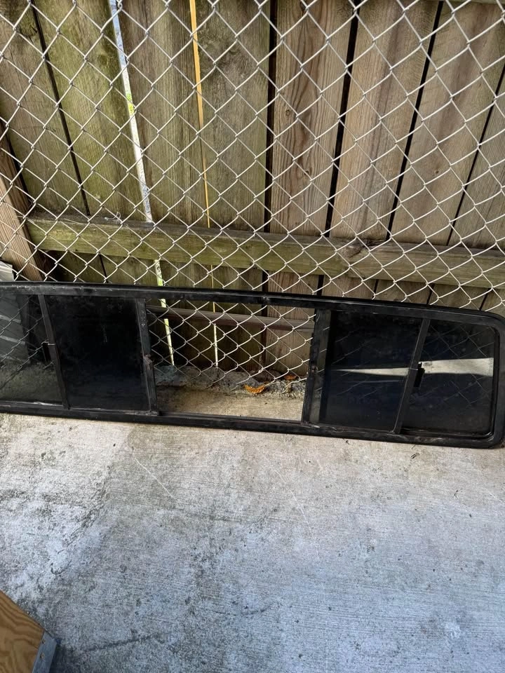 1973-96 F Series Rear Vent Window - photo 5