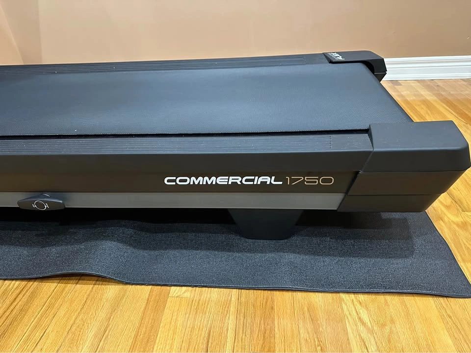 NordicTrack Commercial 1750 Treadmill - photo 3