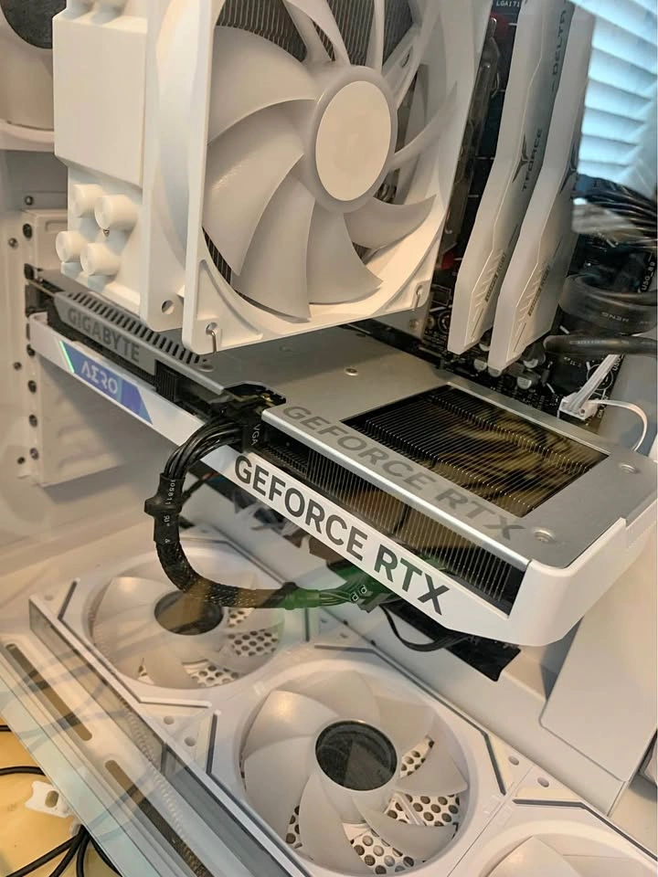 GeForce RTX™ 4060 AERO OC 8G (benchmarked)
