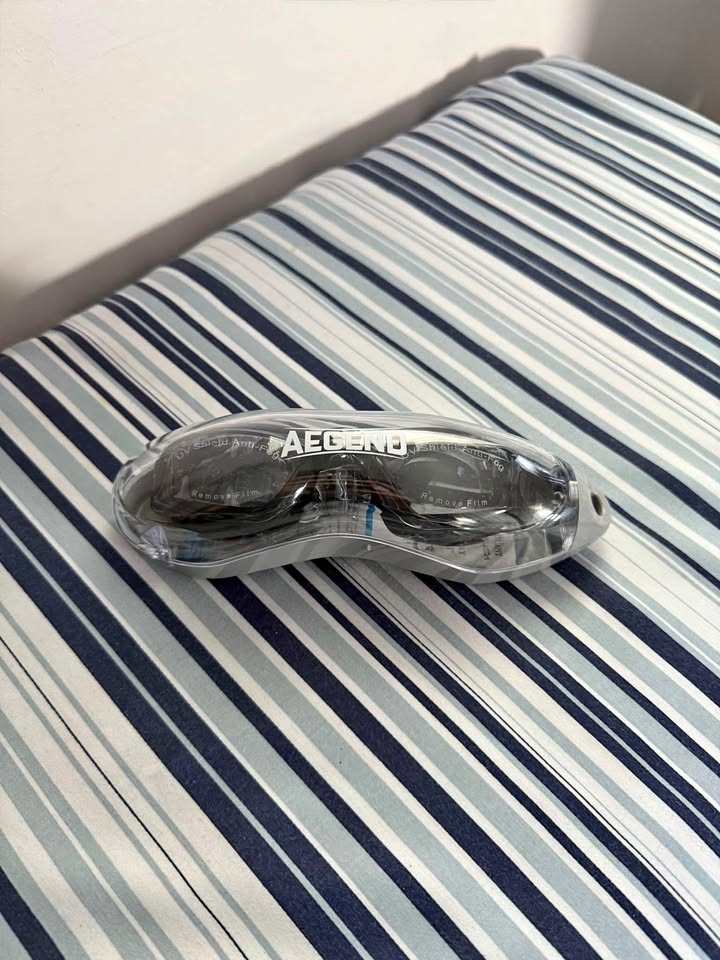 Aegend Swim Goggles