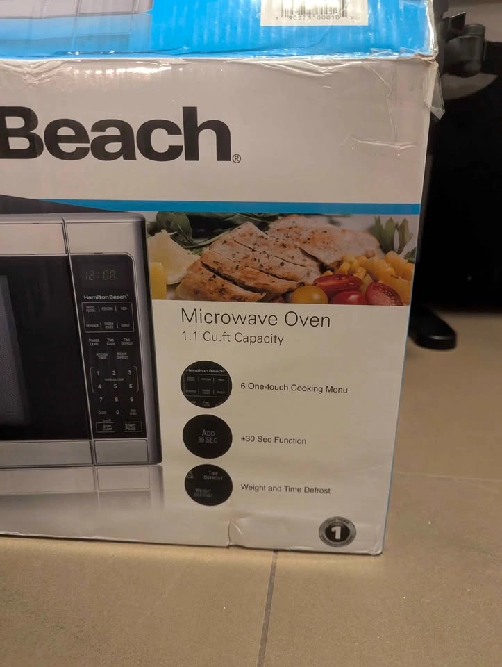 Hamilton Beach Microwave - photo 2