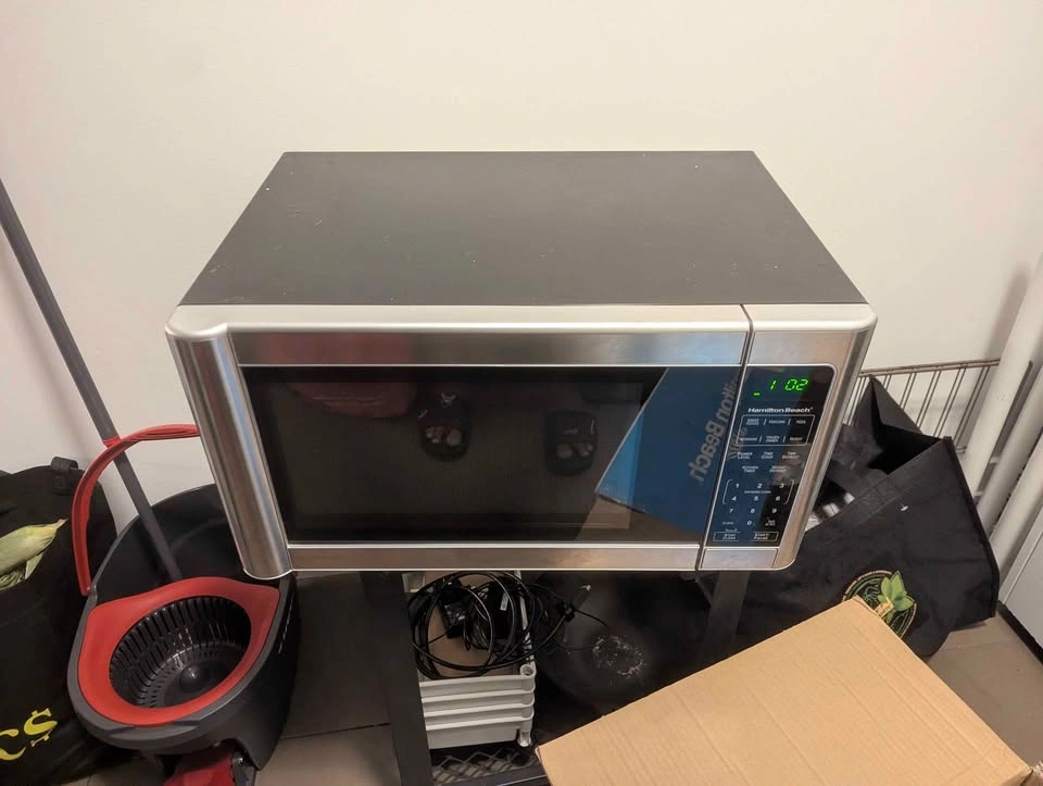 Hamilton Beach Microwave - photo 4