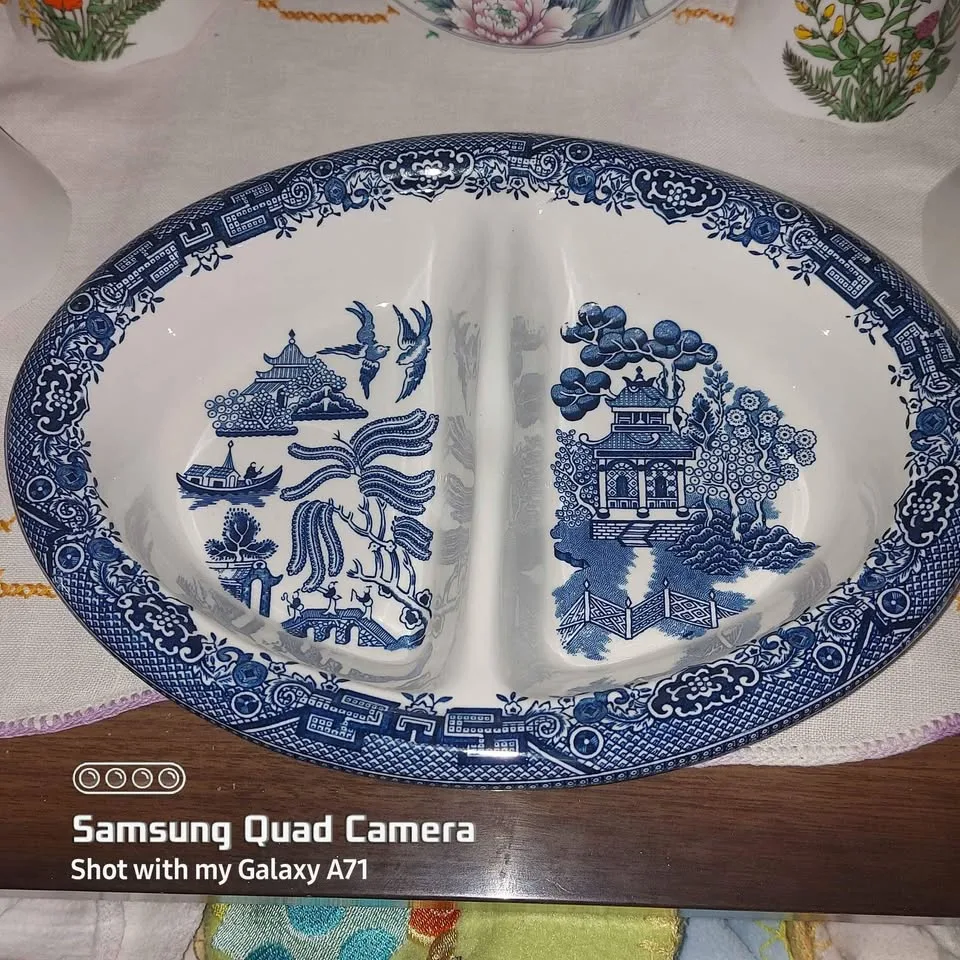 Beswick Siamese Cat Lying - No. 1884 image indicator(2)