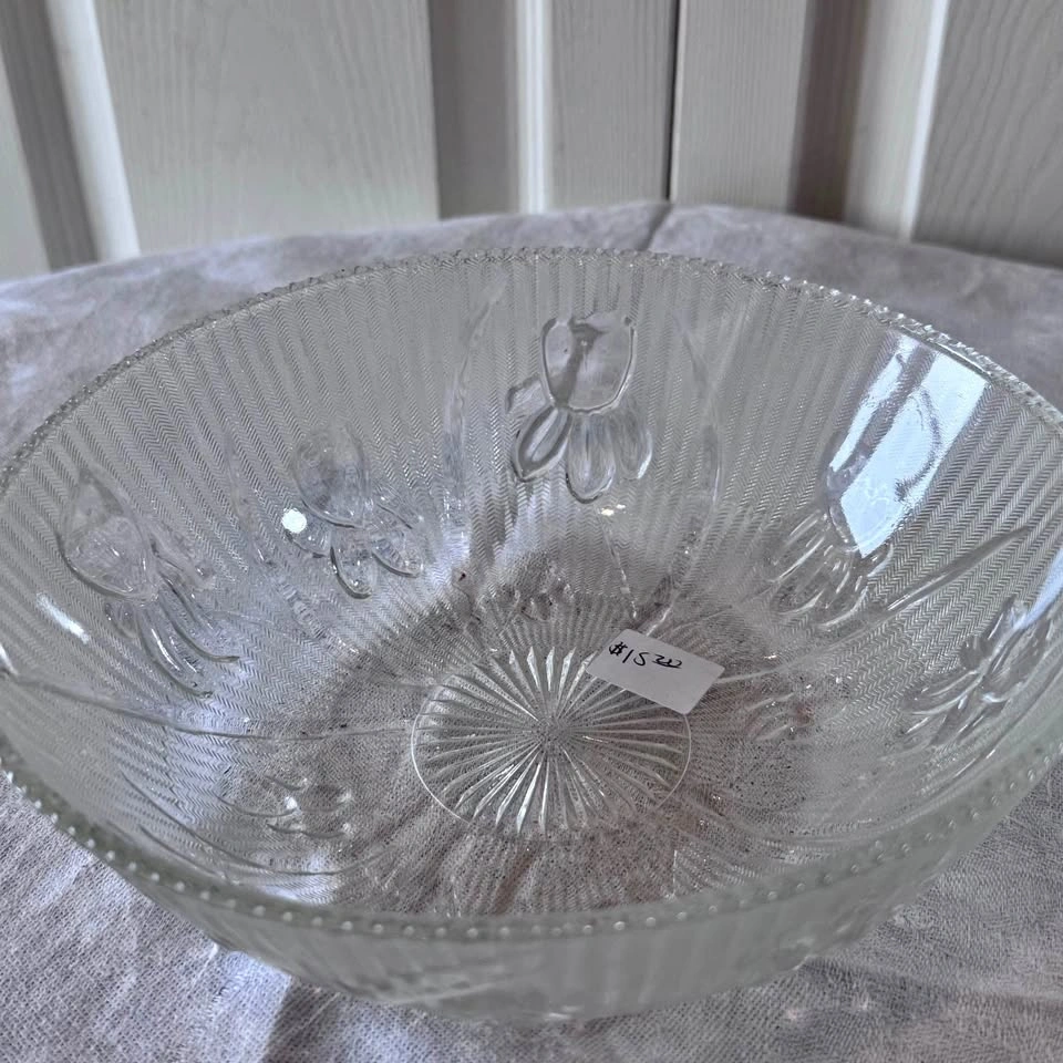 Depression era pressed glass, coneflower fruit bowl