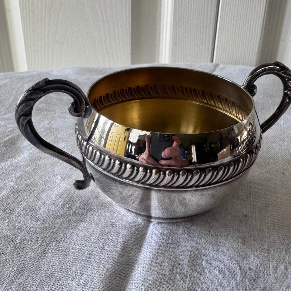 Vintage silver plate cream and sugar - photo 2