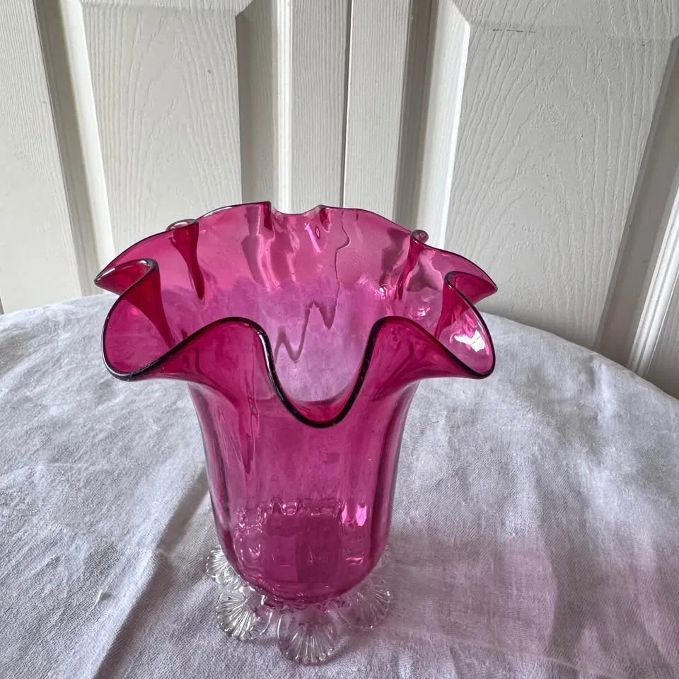 Victorian era cranberry glass base - photo 2