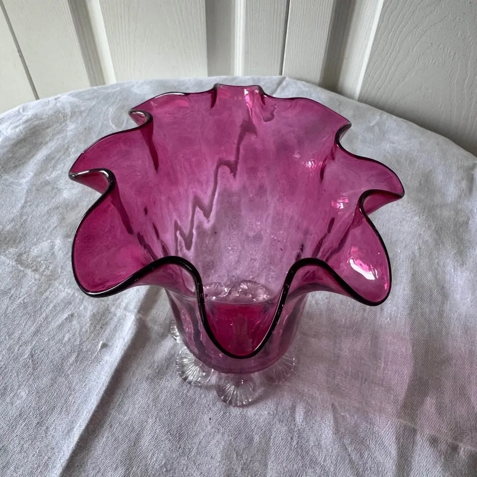 Victorian era cranberry glass base - photo 3